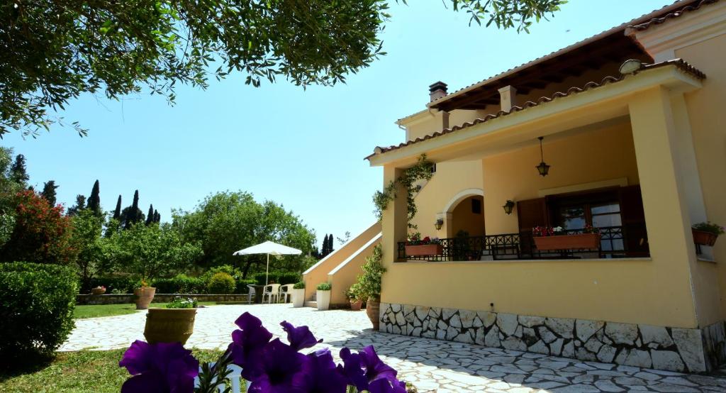 Villa Rose Garden room 4